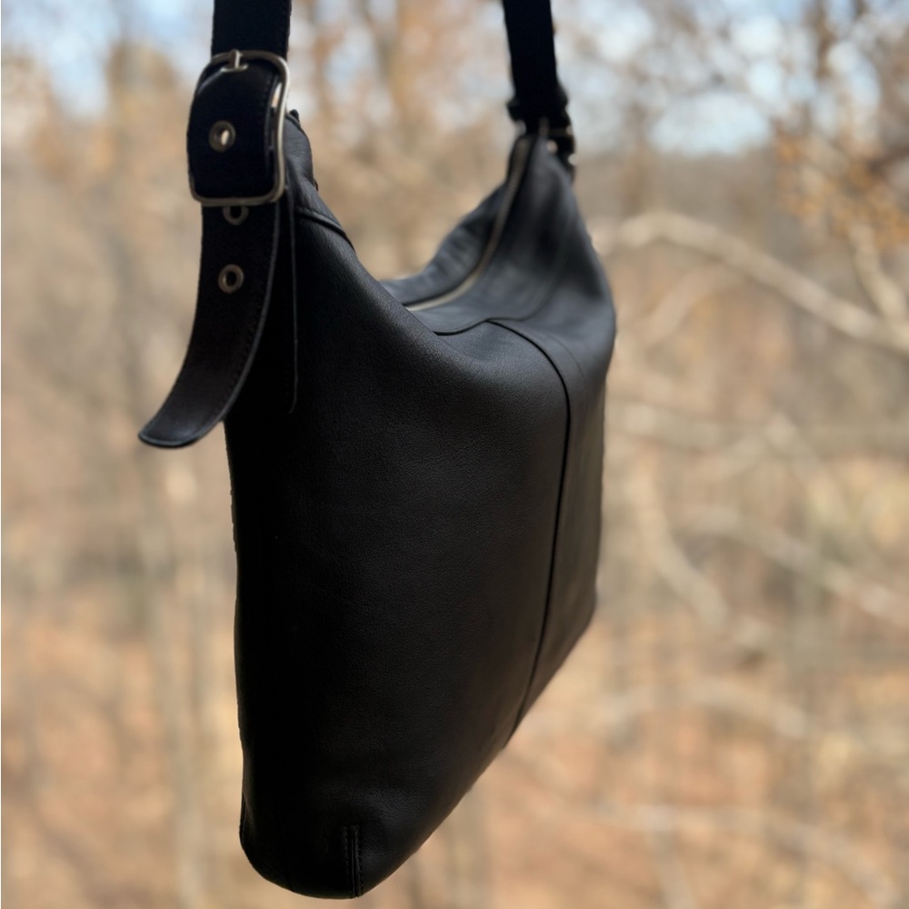 Vintage Coach Legacy Black Slim Duffle Bag | 9188 | Adjustable Strap | GUC - Picture 3 of 13
